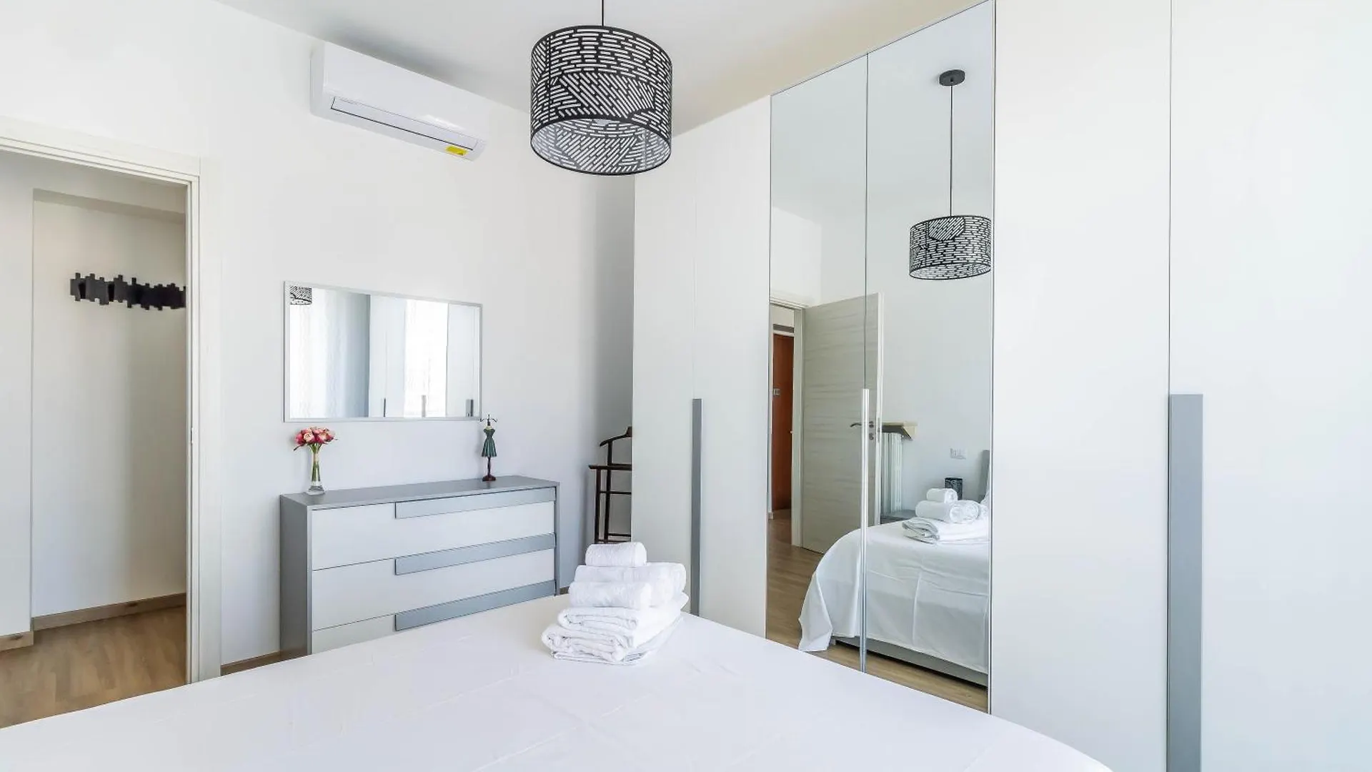 Apartament Domusmi Benedetto Marcello-28 Mediolan