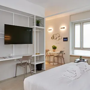 Gioia 55 Apartment