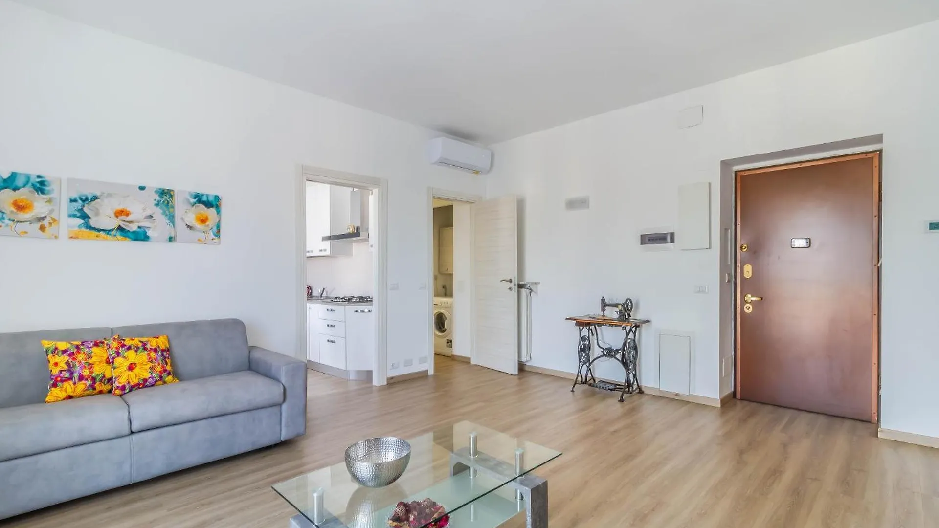 Domusmi Benedetto Marcello-28 Apartment Milan
